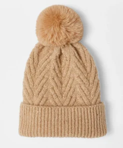 Bonnet à pompon avec laine