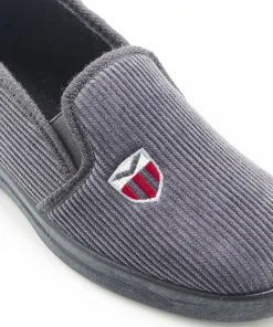 Chaussons en velours côtelé