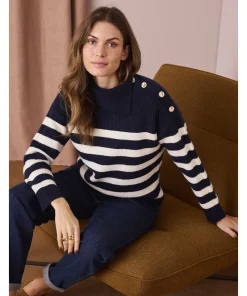 Pull marinière épaule boutonnée.