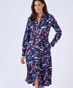 Robe en maille chaude.