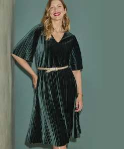 Robe en velours plissé satiné + ceinture
