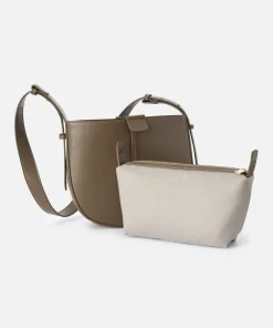 Sac forme besace et sa pochette amovible